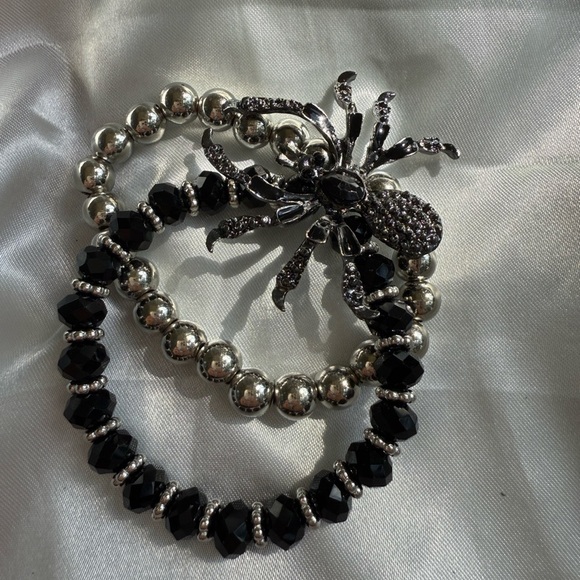 Halloween gothic party adjustable Black Beaded Spider Bracelet - Picture 8 of 9